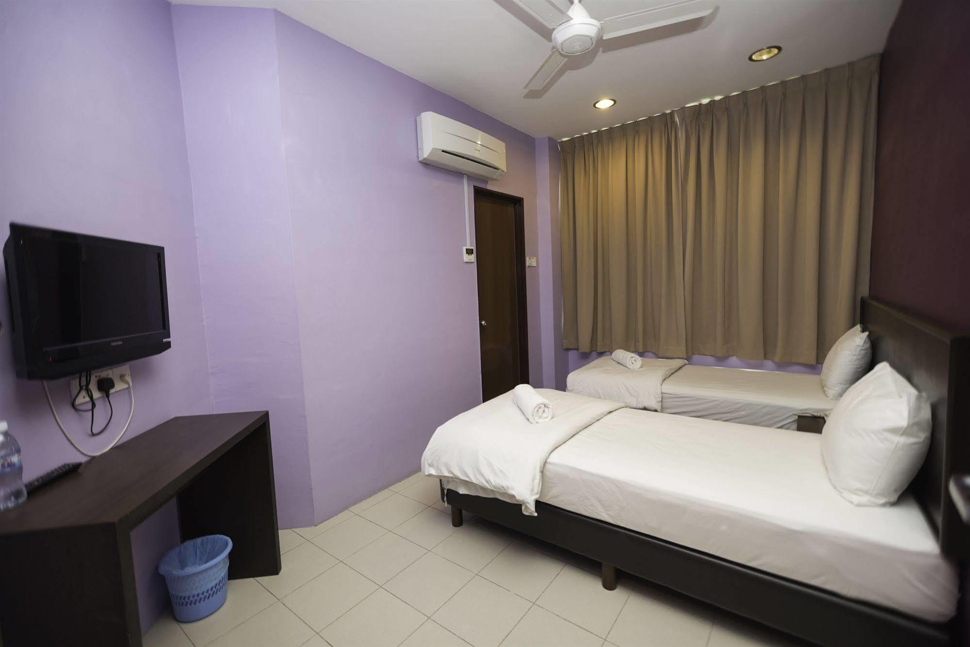 Bary Inn, Klia & Klia2 - 24 Hours Free Airport Pick-Up Sepang Extérieur photo